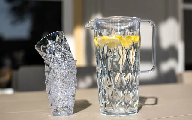 Jarra De Cristal Koziol De 1,6 Litros Con Tapa Y 4 Tazas 4 Jarra De Cristal Koziol De 1,6 Litros Con Tapa Y 4 Tazas - Imagen 2